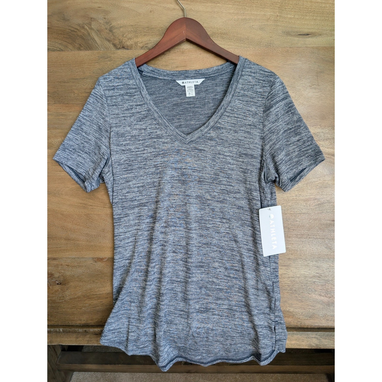 Nwt Athleta T Shirt Womens M Light/Dark Gray Short Sleeve Breezy Scoop V-Neck